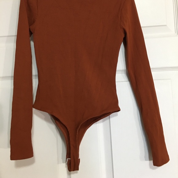 NWT Windsor Rust Color Ribbed Long Sleeve Bodysuit - Picture 2 of 4